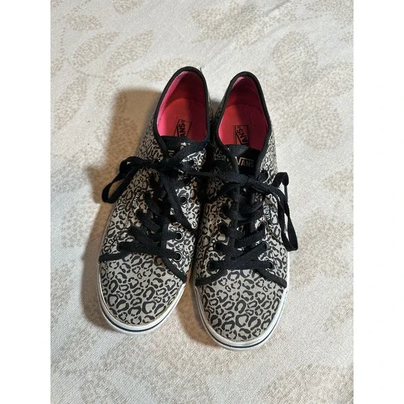 Vans Classic Slip On Womens Size 9 Shoes Cheetah Leopard Print Skate Sneakers - Picture 4 of 10